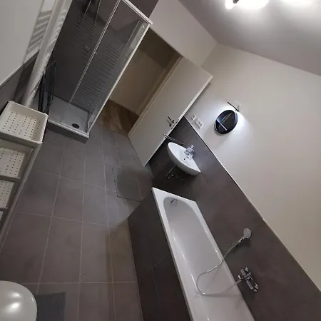 Top Apartment